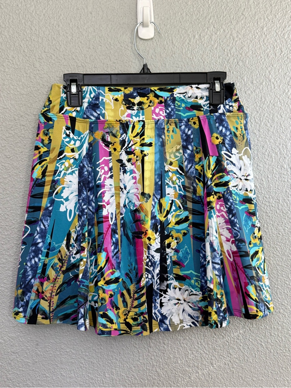 Dona Jo Athletic Skort Size 2